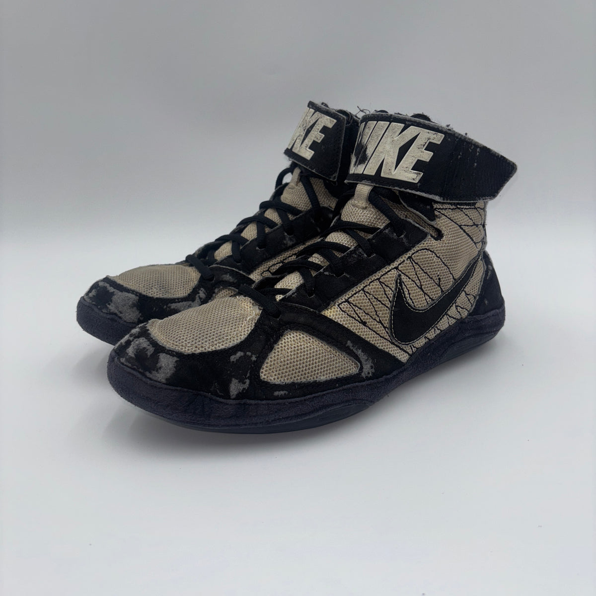 Nike Takedown Panda wrestling shoes, side profile