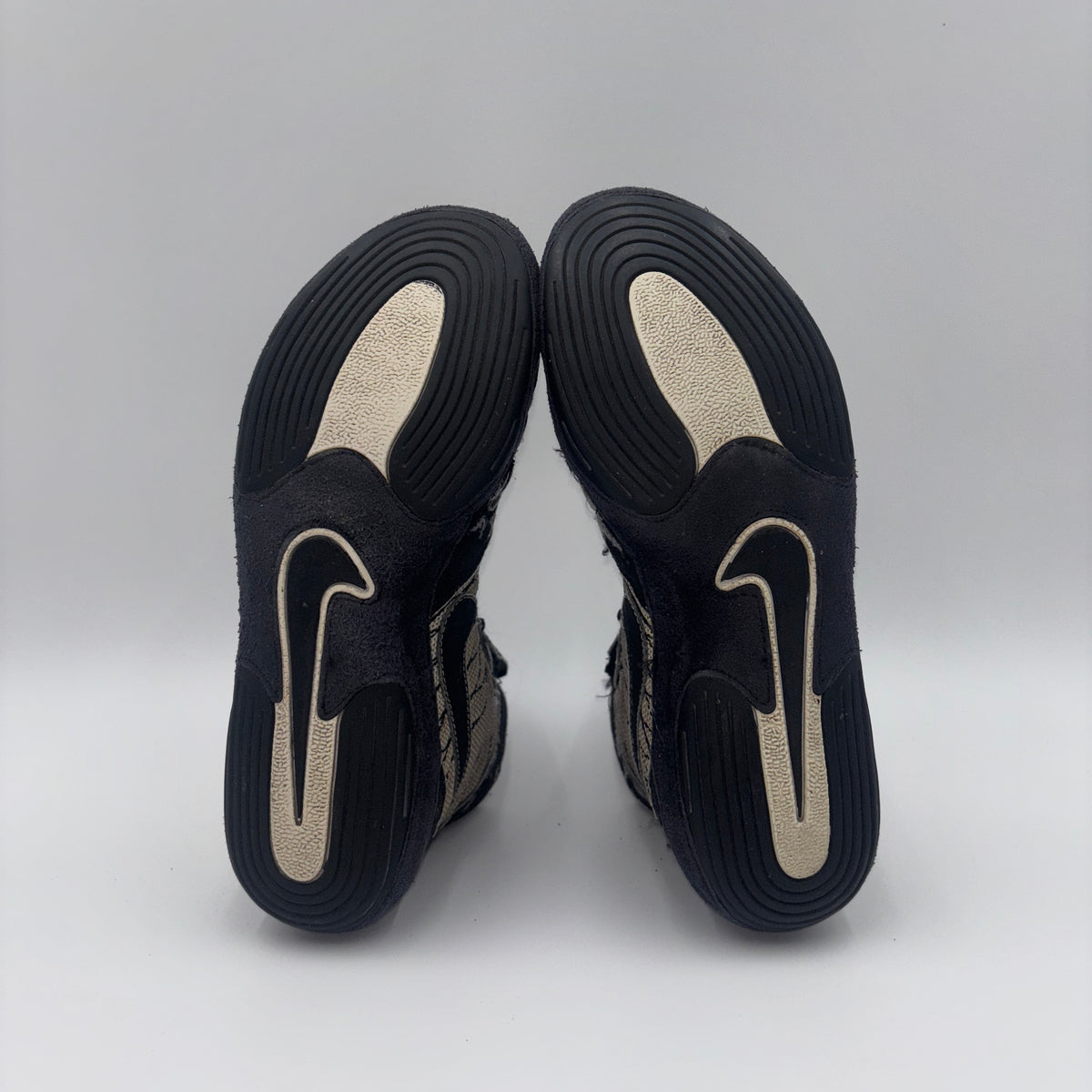 Nike Takedown Panda wrestling shoes, sole bumps